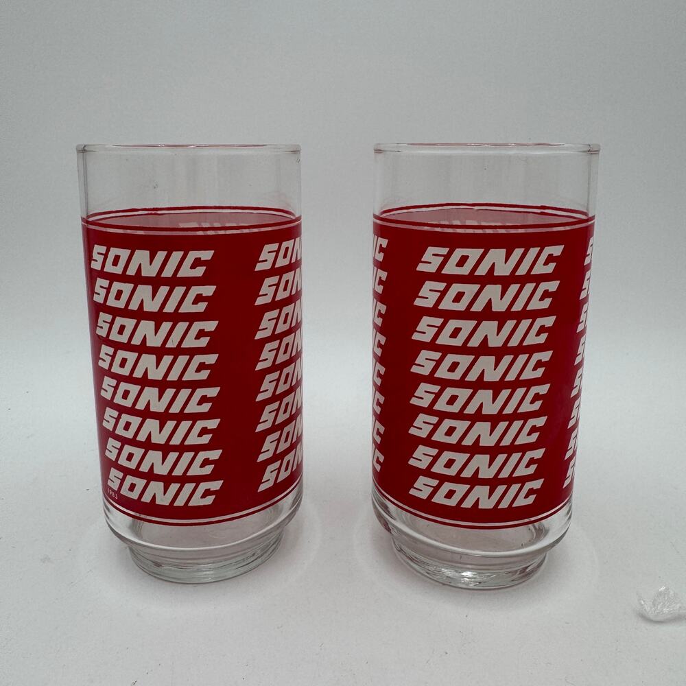 Vintage Sonic Drive-In Glasses Collectible Set of 2 1983